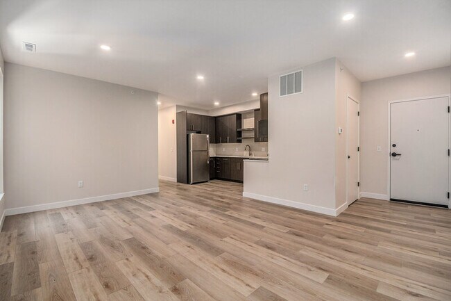 Foto del edificio - TigerTown Plaza