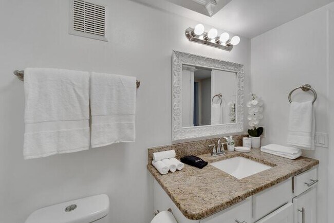 Foto del edificio - 505 66th Ave