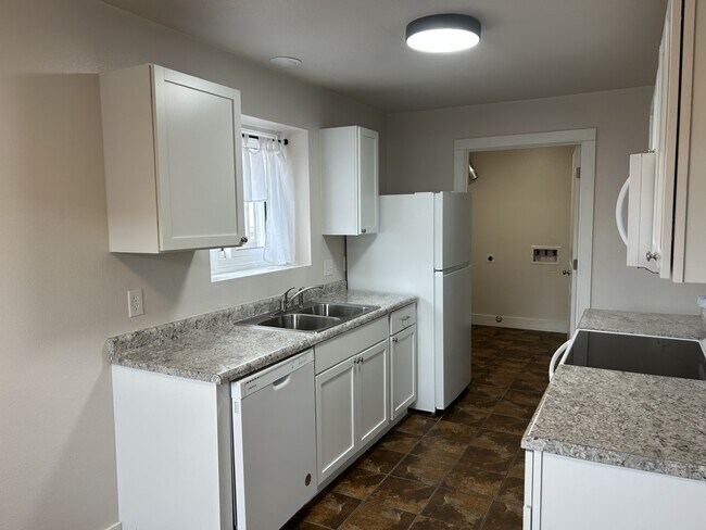 Cocina - 402 Miller Ln