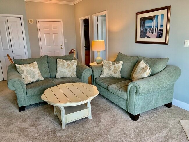 Foto del edificio - 45 Hull Shore Dr