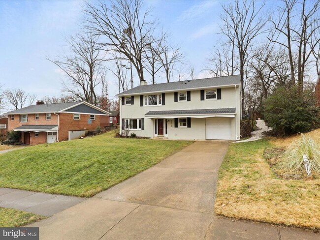 Building Photo - 5710 Dreyfuss St