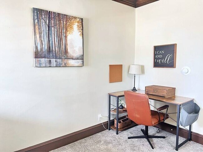 Foto del edificio - 819 Bell Ave