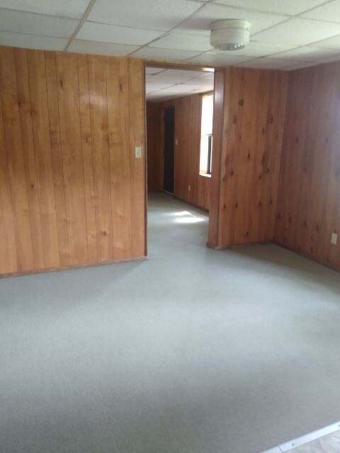 Foto del edificio - 4651 Lakeshore Dr
