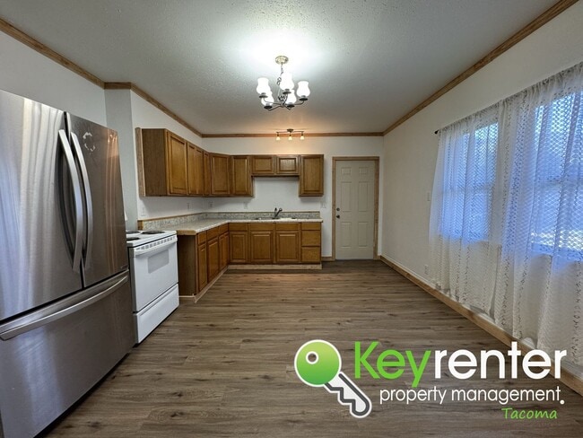 Building Photo - Newly Remodeled 2-Bedroom Home in Morton!