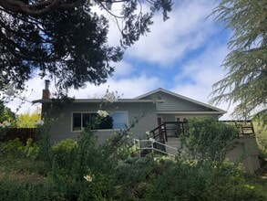 Building Photo - 4560 Sullivan Ct