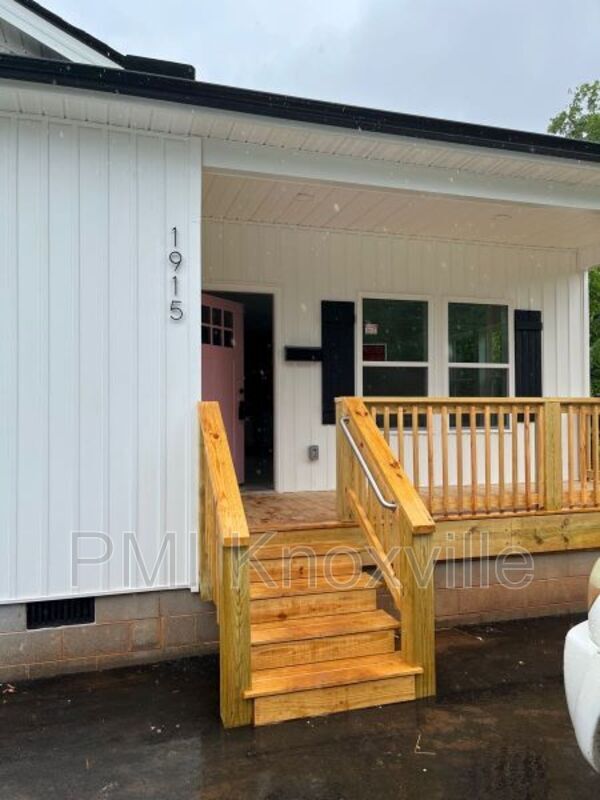 1915 Mitchell St, Knoxville, TN 37917 House Rental in Knoxville, TN