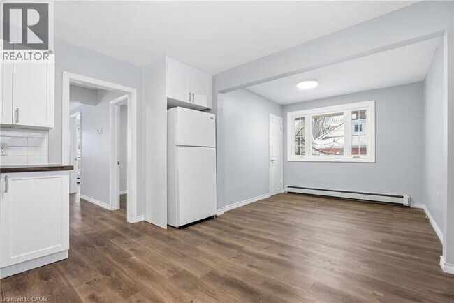 Photo du bâtiment - 104 South Street E