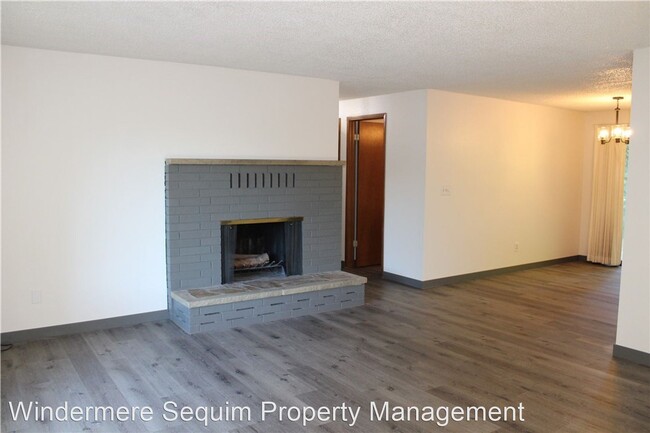 Building Photo - 2 br, 1.5 bath House - 8876 Old Olympic Hwy