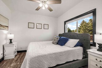 Building Photo - 304 Palomino Dr