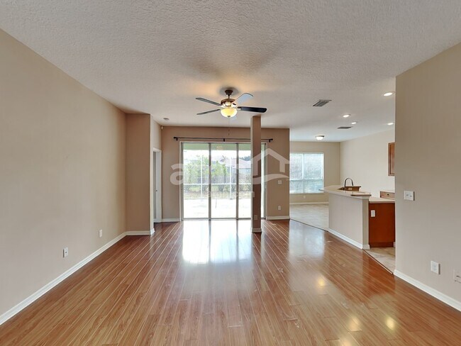 Building Photo - 503 9th Street