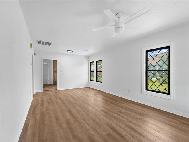 Foto del edificio - 6720 Avenue K