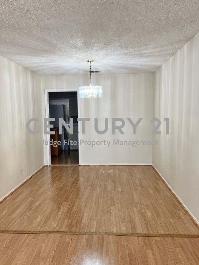 Foto del edificio - Pleasant 2/2 Duplex in Fort Worth For Rent!