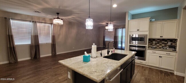 Foto del edificio - 27057 N Skipping Rock Rd