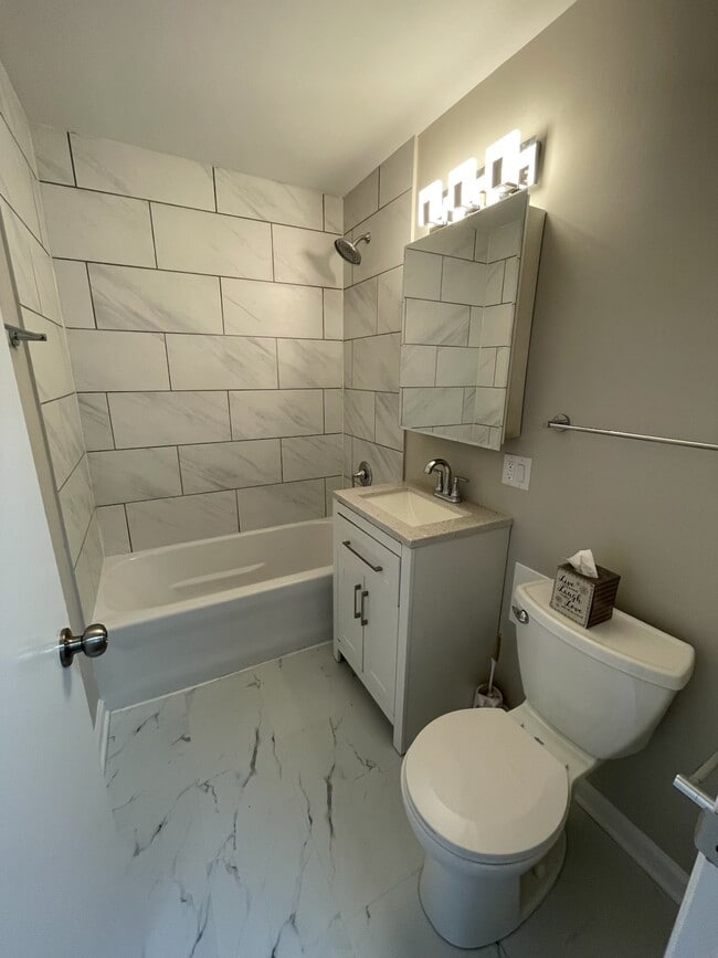 Foto del edificio - 7202 W Crain St