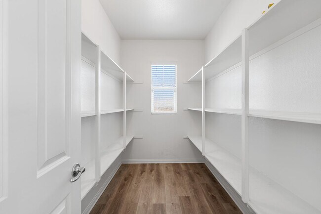 Foto del edificio - 37317 Paintbrush Dr