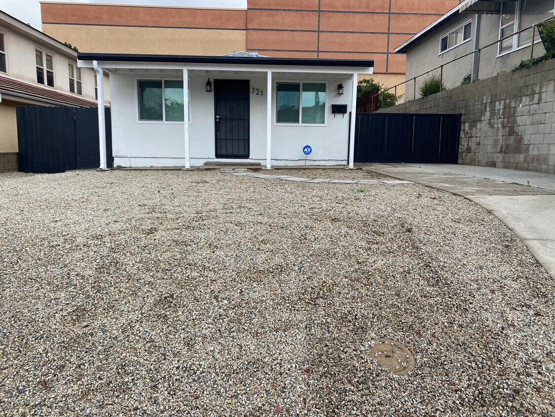 Foto principal - 721 Harding Ave