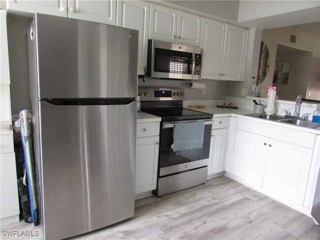 Foto del edificio - 26664 Little John Ct