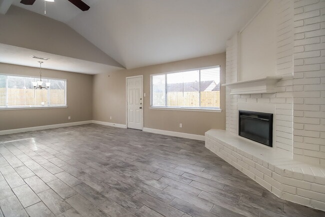 Foto del edificio - 1814 Pilgrims Point Dr