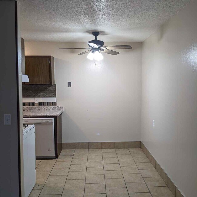 Foto del edificio - 7200 Camden Ave N