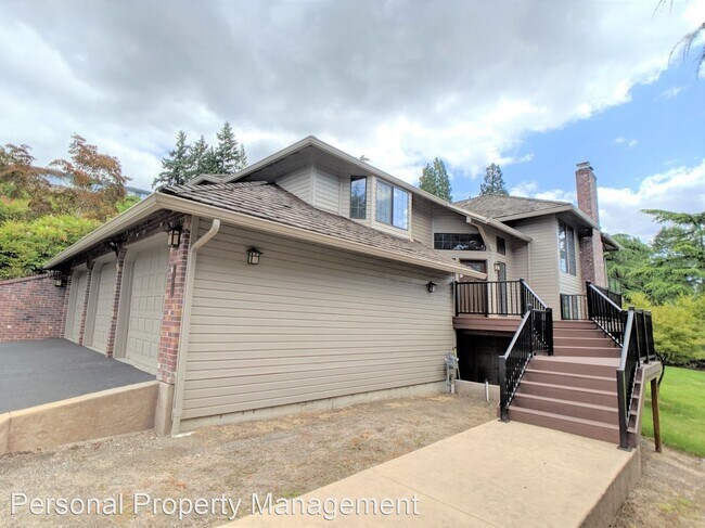 Building Photo - 4 br, 3 bath House - 13418 SE Silver Circle