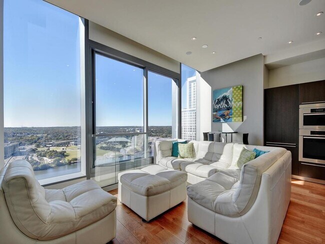 Building Photo - 210 Lavaca St