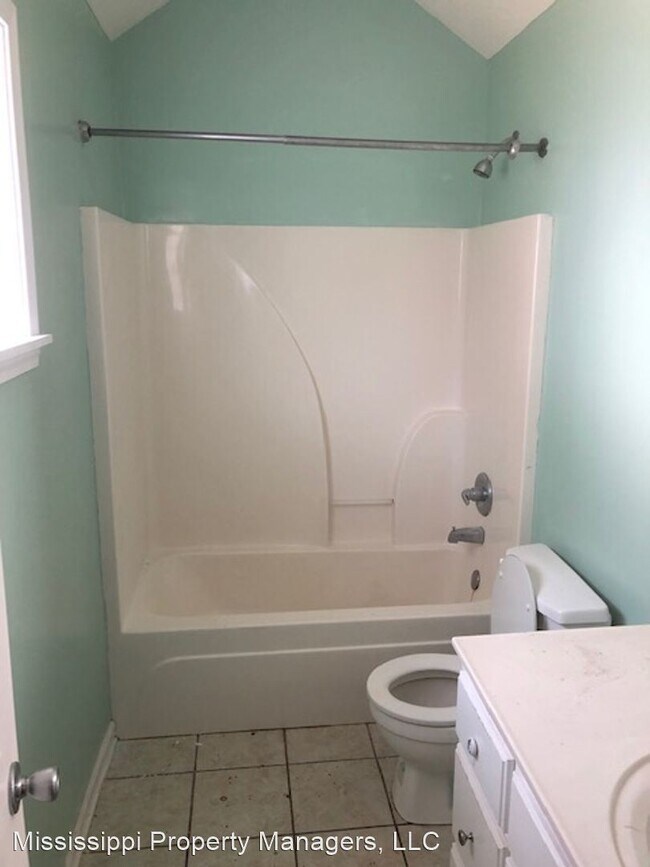 3 br, 2 bath House 117 Gardenview Drive House for Rent in Saltillo, MS