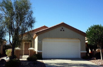 Building Photo - 78473 Hampshire Ave