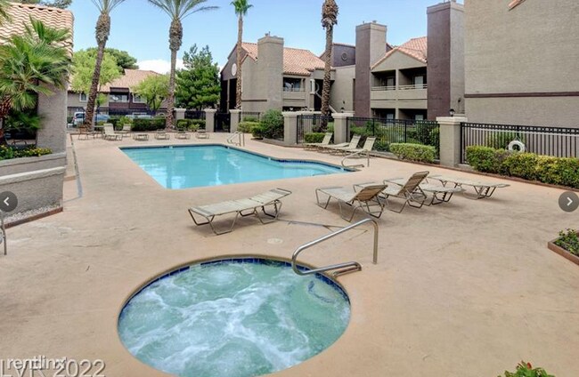 Building Photo - 2 br, 1 bath Condo - 5004 S Rainbow Blvd 1...