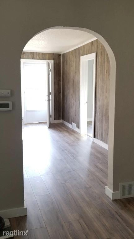 Foto del edificio - 3 br, 1 bath House - 4915 NW Lovington Dr