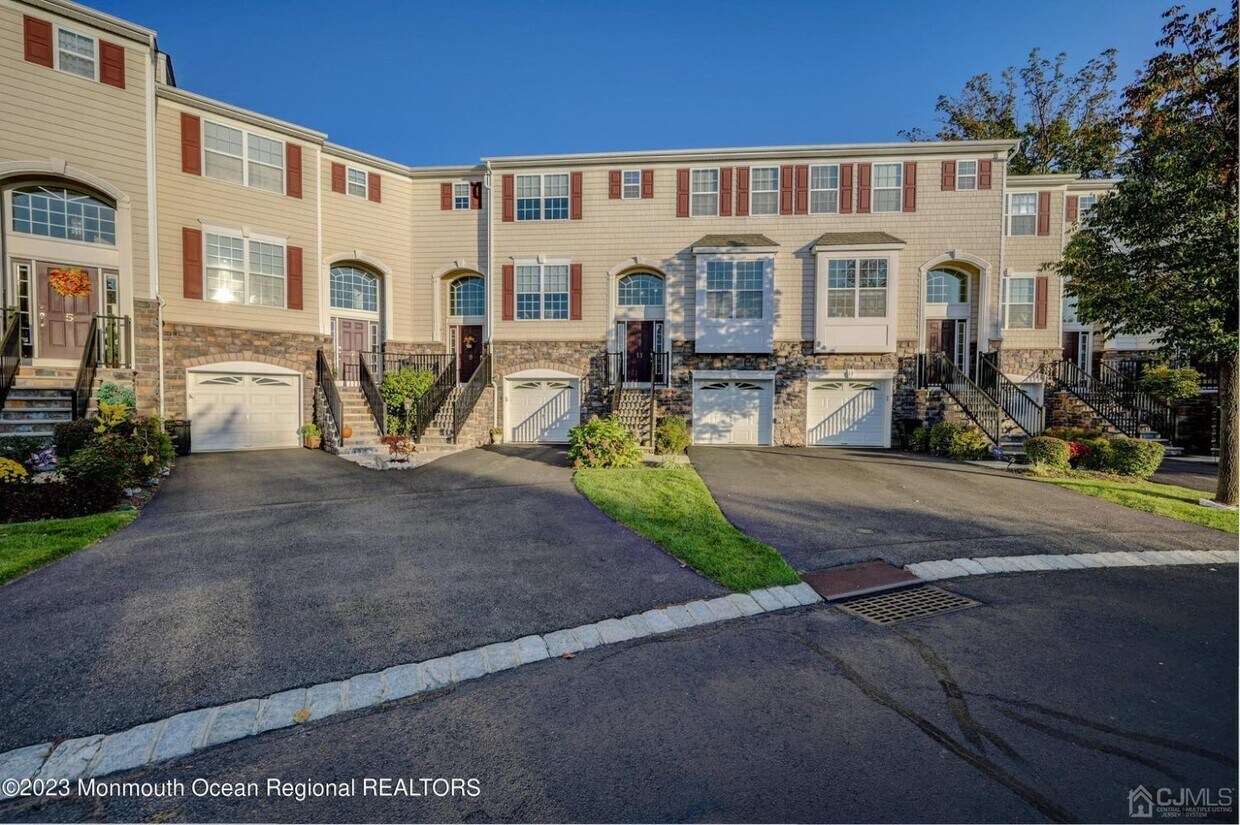 11 McGowan Ct, Old Bridge, NJ 08857 Condo for Rent in Old Bridge, NJ