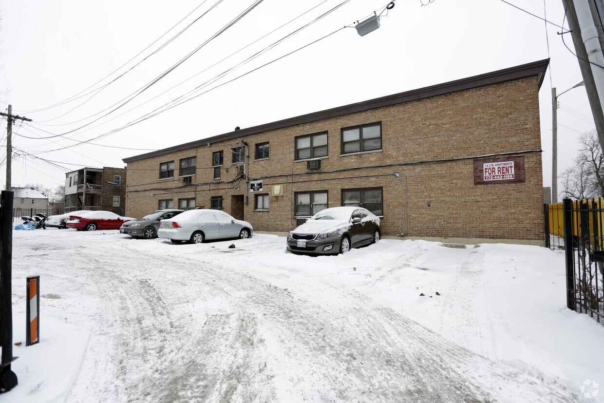 Building Photo - 7535 S Saginaw Ave