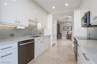 Building Photo - 4255 Gulf Shore Blvd N