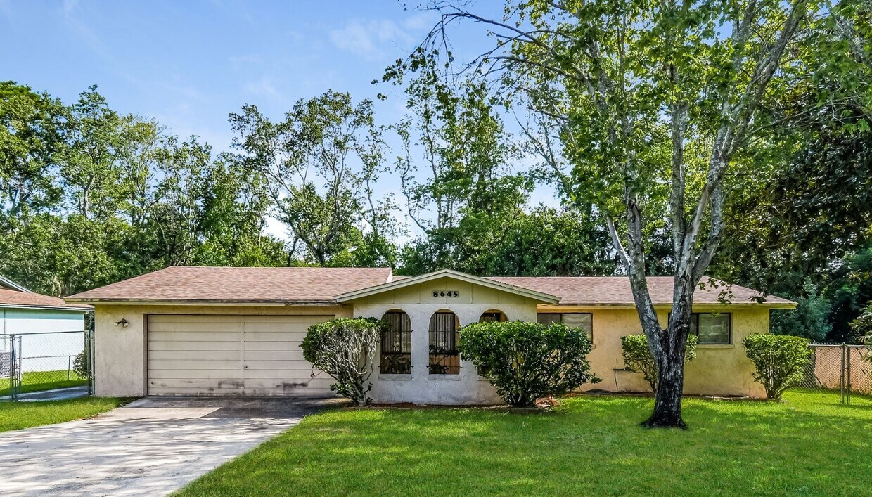 Foto principal - 8645 Moss Haven Rd