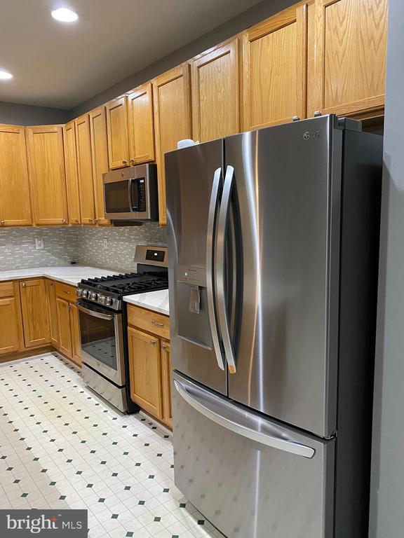 Building Photo - 2212 Barnet Ct