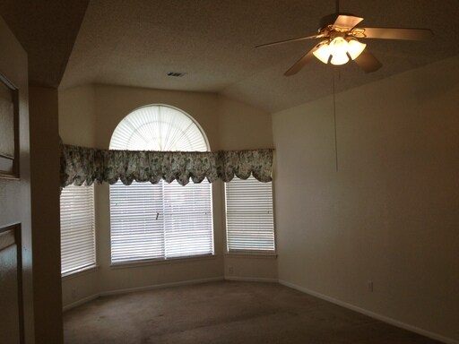 Building Photo - 1401 Dutchman Creek Dr