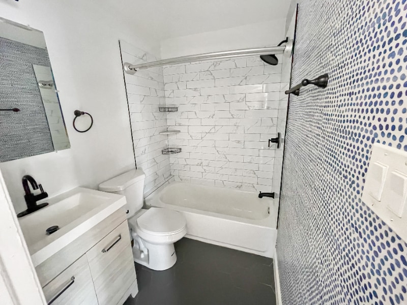 Foto principal - 5145 Pine St