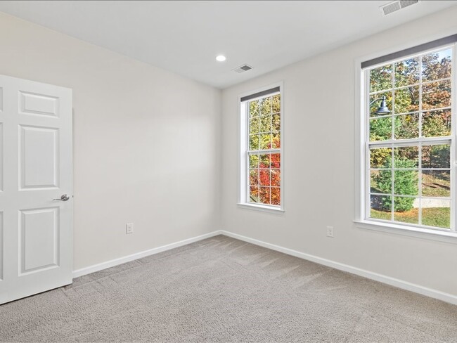 Building Photo - 210 Deacon Shattuck Way