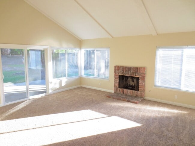 Building Photo - Updated Single Family Home with Over-sized...