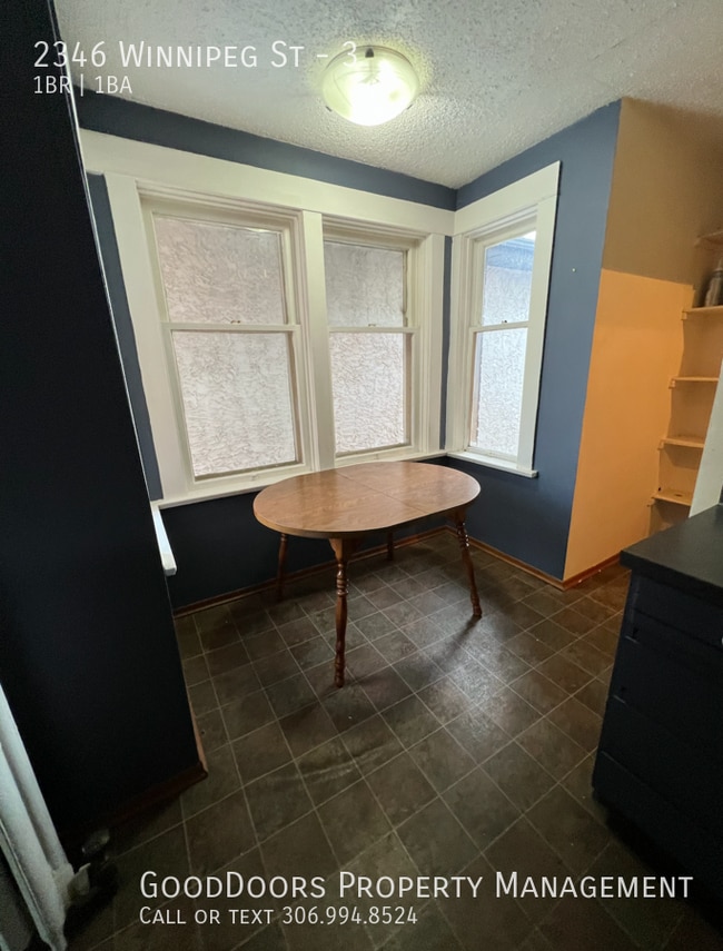 Building Photo - 2346 Winnipeg St