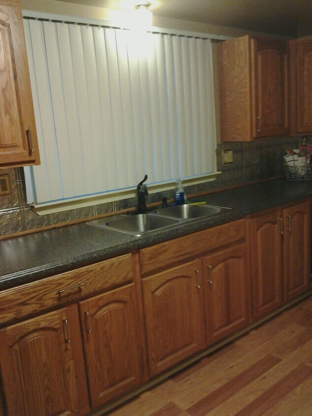 Primary Photo - 418 W 41st St