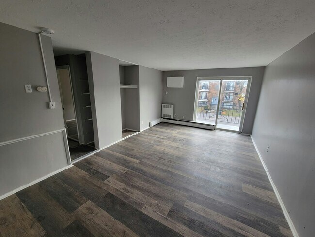 Foto del edificio - 13430 Euclid Ave