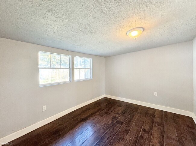 Foto del edificio - 4 br, 1 bath House - 1502 Hankamer Ave