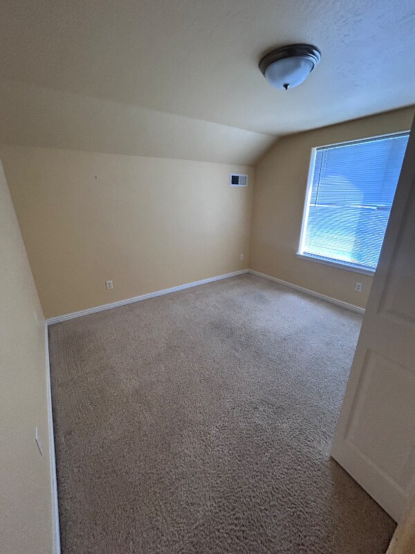 Foto del edificio - 517 Meadowview Ln