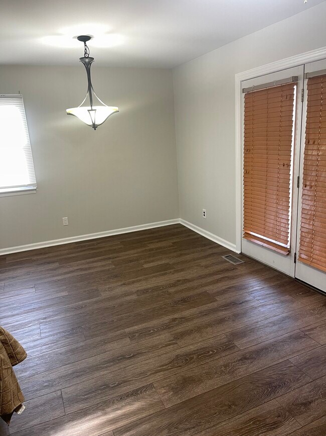 Building Photo - 1400 Harford Square Dr