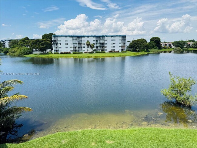 Foto del edificio - 502 NW 87th Ave