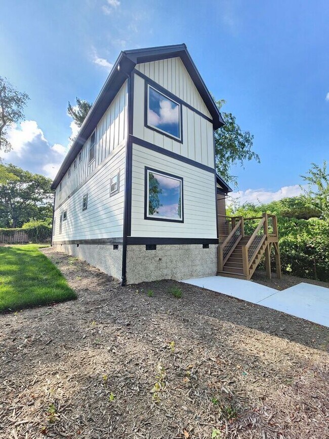 Foto del edificio - New Construction Rental Home-Asheville
