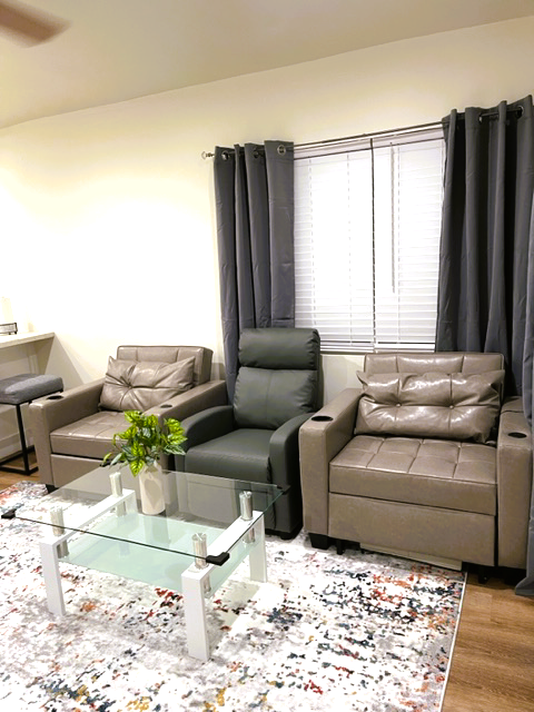 Living Rm - 2312 W Imperial Hwy