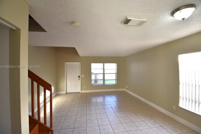 Foto del edificio - 13440 SW 24th St