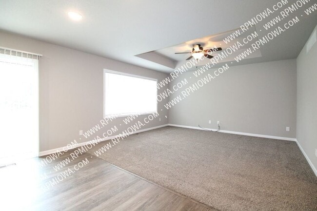 Building Photo - 4709 SW Logan St