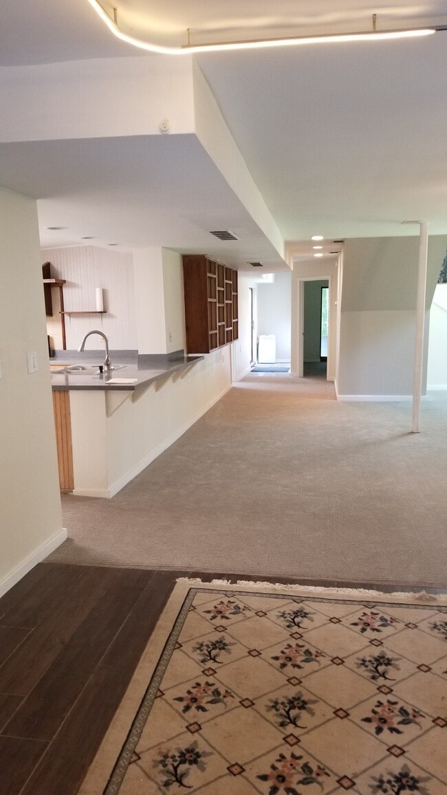 Foto del edificio - 4015 Oakwood Dr